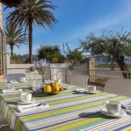 Rnet - Piscina Port Primer Empuriabrava