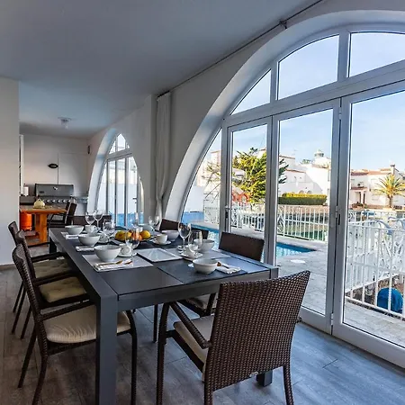 Villa Rnet - Piscina Port Primer Empuriabrava